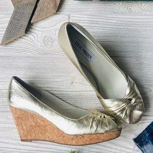 Steve Madden Metallic Gold Wedges